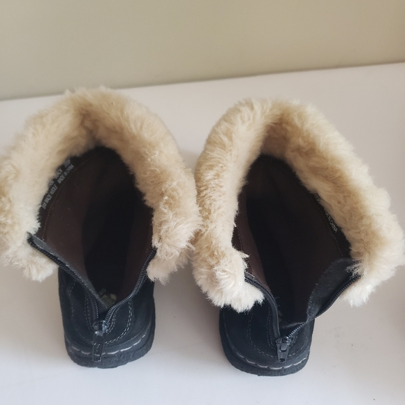 Earth Origins Black Suede Leather White Faux Fur Trim Winter Ankle Boots Size 7 - Picture 6 of 9